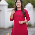 Sarayu Mohan Instagram - Going bright today Ranipink A line frock from @lepapillonkochi5 ♥️ Click @_story_telle__r Hugs @meeramax_makeupartist_