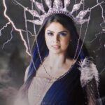 Sayantani Ghosh Instagram - "Safar khubsurat hain manzil se bhi.." And what a journey this has been 🧿 "SimSim" you shall forever b special. Every character I play,contributes towards my growth professionally n personally. This was a journey of sheer hardwork. So challenging n demanding both physically n emotionally. From wearing a heavy head gear,to doing fight n dance sequences on a harness,feeling the complex emotional turmoil the character goes through ... During this course making new friends,losing few special ones,the heartache n sometimes being totally overwhelmed by things..Realizing that Life is indeed fragile and not to take things for granted,to hold onto to ur loved ones really tight .. But in the end really fulfilling n gratifying 🙏🏼 This is the Beauty of being an Artist .. you live n breathe life into different characters ..mostly for me,the lines get blurred where the reel n real you kinda blend into one another.While there is beauty in this too,but the heart aches to say bye bye when the time comes . SimSim is the Villain in this narrative,but she's the "hero" of her own story! A soulful journey towards resurrecting her beloved .. and in the end (watch out for that) it's indeed about love..this time it's self love n self respect-something that is the core essence our exeistence . Yes, she is the anti-force in this tale. But what a force to reckon with!!! She's fierce,romantic,sexy,sassy,resilient.. she's vulnerable yet so strong .. she dances ,she cries,she roars.. she's a menace,yet so beautiful .. she's so relatable,so motivated by her emotions n as humane as it can get . She is Power.. She is Love ❤️ So here's me signing off as "SimSim" (the O.G) Thank you for all the love.A heart full of gratitude to the makers,my directors,my co actors,my creative team and everyone who's been a part of this journey .. and last but not the least my audience for all your love(can't thank u enough) and the universe ..💙 And jaate jaate yeh bolna to banta hi hain "Khulja SimSim " 🔥 Till we meet again ... ♾️❤️♾️ #byebye #signingoff #simsim #alibaba #lastdayatshoot #endofthischapter #newchapter #love #actorslife #gratitude #grateful #thankyou