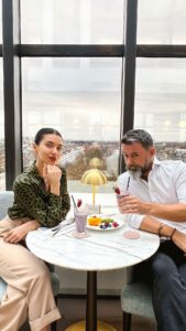 Scarlett Mellish Wilson Instagram - “Sounds about right” …

@amirtabrizi you need to work on your lip syncing skills ! 😜

Evening sunsets and play time at the @peakfitnessclubandspa @thecarltontowerjumeirah 

Thankyou for playing with us @bylarys