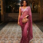 Seerat Kapoor Instagram - @siimawards 💕 Saree & Clutch: @bhumikagrover Jewellery: @divinuscreations Stylist: @baldankita 📸 @artistrybuzz_
