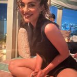 Seerat Kapoor Instagram - Cannot stop nibbling on this years cake! Incase you’re wondering where the candle is. Take a good look at me! 😉 Brace yourselves, this year round we go more candid than before 😘 To the best birthday EVER! 🎂 Thank you for all your heartfelt warmth, love and birthday wishes. As for my company, you all know you who are ♥️