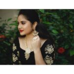 Shafna Instagram - Happy colours makes us happy!!!!✨ Jewellery @pureallure.in ✨ Costume @evanshi_designs ✨ Pics @aashiq.aashii @the.spark.stories ✨