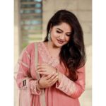 Shafna Instagram - Flaunting my pink A line suit embellished in crotio work with heavy ari worked dupatta by @jazaashdesignstudio ♥️ Makeup and hairstyling @makeoverbyhayahakeem_ ♥️ Pics captured @jaison_jac_photographer ♥️ Accessories @trinetra_collections ♥️