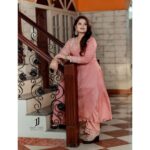 Shafna Instagram - Flaunting my pink A line suit embellished in crotio work with heavy ari worked dupatta by @jazaashdesignstudio ♥️ Makeup and hairstyling @makeoverbyhayahakeem_ ♥️ Pics captured @jaison_jac_photographer ♥️ Accessories @trinetra_collections ♥️
