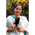 Shafna Instagram - Phone covers from @ishop_thakaraparambu @ishoppattom Thankyou so much for these super protection and beautiful covers ♥️🤩