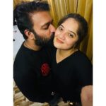 Shafna Instagram - Happy Valentines Day!!! ♥️👽 @sajinsajin_ #myvalentine #forever #beyou #bemine #loveisalwaysaround #findit #feelit #loveiswithinyou #spreadlove #lovebringshappiness #lovegiveshope #loveyourself