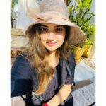 Shafna Instagram - The best version of you is in your hands!!!🤩 And they’re called Selfies!!🤪 Candids by @sajinsajin_ 👽 #travelphotography #timeofjoyandhappiness #lovetotravel #itcompletesme #goantime #goadays #loveandhappiness #moveyouforward #stayhappy #happyvibes