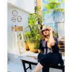 Shafna Instagram - The best version of you is in your hands!!!🤩 And they’re called Selfies!!🤪 Candids by @sajinsajin_ 👽 #travelphotography #timeofjoyandhappiness #lovetotravel #itcompletesme #goantime #goadays #loveandhappiness #moveyouforward #stayhappy #happyvibes