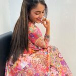 Shagun Sharma Instagram - ❤️❤️❤️ Sasural Genda phool2 at 8:00 pm only on @starbharat Keep watching❤️❤️ Styled by : @partho_ghoshal #titli #vibing #sasuralgendaphool2 #sgp2 #love #explore #exploremore #shagunsharma #happiness #blessed #fyp #trending Mumbai, Maharashtra