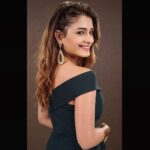 Shagun Sharma Instagram - Happy moments ❤️ #shagunsharma #explore #explorepage #exploremore #viral #viralpost #trending #trendingnow #happiness #grateful #black #pose