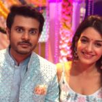 Shagun Sharma Instagram - Gaur se dekhiye iss insaan ko @jaysoni25 😝 zabardasti pics bhi lo, reels b banwao, uff kitna thak jaati hu Mai !!!!! @starbharat at 8:00 pm Sasural Genda phool2 #Tishaan #titli #shagunsharma #explore #trending #fyp #viral Mumbai, Maharashtra