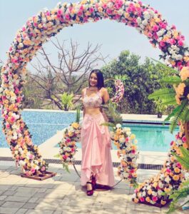 Shagun Sharma Instagram - 💖💖💖💖

#explorepage #explore #indianwear #Sangeet #Sonu #Shagunsharma #IshkParZorNahin #viralpost #viralmore #viralinstagram #discoverpage #exploremore