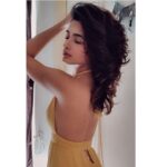 Shagun Sharma Instagram - Reminiscing 💛🧡 #yellow #gown #shagunsharma #feels #explore #trending #fyp #viral Mumbai, Maharashtra