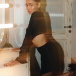 Shalini Pandey Instagram - Hello! 🖤