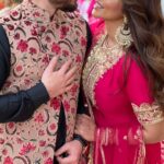 Shama Sikander Instagram - Tag your partner jiske sath aap aisi pictures Lena chaahte hai❤️ . . . #couplegoals #jamsham #reelsinstagram #instareels #shamasikanderreels