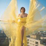 Shama Sikander Instagram - Keep your face always toward the sunshine, and shadows will fall behind you..... Wearing:- @zuhairmuradofficial Jewellery:- @argentumbeyou Make up & Hair:- @symone.neilson_mua_hair Photographer:- @deepak_das_photography . . #photoshoot #filmfare #redcarpet #camera #actorslife #awards #stayclassy #pose #butterfly #shamasikander