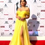 Shama Sikander Instagram - Keep your face always toward the sunshine, and shadows will fall behind you..... Wearing:- @zuhairmuradofficial Jewellery:- @argentumbeyou Make up & Hair:- @symone.neilson_mua_hair Photographer:- @deepak_das_photography . . #photoshoot #filmfare #redcarpet #camera #actorslife #awards #stayclassy #pose #butterfly #shamasikander