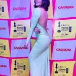 Shama Sikander Instagram - All the Glitz and Glamour ✨🪩. At the Pink Carpet of @graziaindia #graziayoungfashionawards2022 #graziayoungfashionawards Note-: thank you husband @jamesmilliron for this stunning gift 🎁 loooove the Dress 😍♥️😘 Make up -@swatidedhia_makeup . . . #actorslife #award #bollywoodlove #redcarpet #icon #awardnight #influencer #glamour #outfitoftheday #fashionstyle #stylefashion #shamasikander