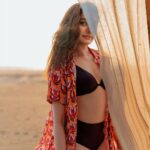 Shefali Jariwala Instagram - Sky above , Sand below , Peace within ❤️ #beachlife #morjimbeach . . . 📸 @vedant_naik.25 #beachbum #beachvibes #beachlover #goadiaries #goa #peaceofmind #therapy #relaxing #goodvibes #wednesday #pic #instamood Morjim Beach,goa