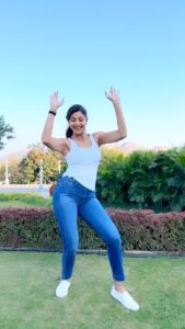 Shilpa Shetty Instagram - Just movin’ it 💃🏻 #trendingsongs #reelsi̇nstagram #shootdiaries
