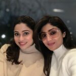 Shilpa Shetty Instagram - Sisters … means you always have back up ❤️🧚‍♀️🧿 #sistergoals #londondiaries #love #mine #sisterhood #gratitude #munkiandtunki
