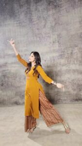 Shilpa Shetty Instagram - बहरला हा मधुमास नवा 🌸♥️🌺 #dance #happysoul #grateful #blessed