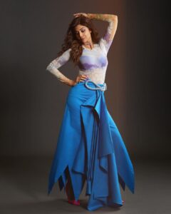 Shilpa Shetty Instagram - Insta 𝓖𝓵𝓪𝓶 💙💠

#ootn #LookOfTheDay #style #glamour #grateful #blessed