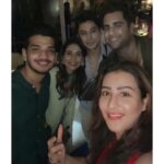 Shilpa Shinde Instagram - It's about last night 🎆 Birthday Bash of @mr_faisu_07 🎂❤ @niasharma90 @itisriti @nishantbhat85 @pratiksehajpal @munawar.faruqui @nishchal08 @mr.tarunraj @zkalra @vajanianeri @rajivadatia #birthdaybash #shilpashinde #funtimes