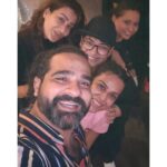 Shilpa Shinde Instagram - ❤❤🥳💃🎂 @ashutoshshindephotography @trupti.patel.a.shinde @niasharma90 @deepti_n @iam_mannugiri #birthday #celebration #shilpashinde #funtimes #family #blessed