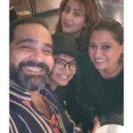 Shilpa Shinde Instagram - ❤❤🥳💃🎂 @ashutoshshindephotography @trupti.patel.a.shinde @niasharma90 @deepti_n @iam_mannugiri #birthday #celebration #shilpashinde #funtimes #family #blessed