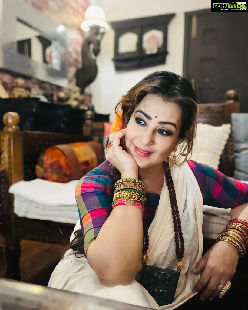 Shilpa Shinde Instagram - 🤍❤🤍❤ #ShilpaShinde #goodmorning #saturday #saturdayvibes #trending #picoftheday #saree #sareelove #southindiansaree #funtimes #saturdaymood