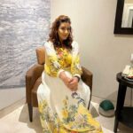 Shilpa Shinde Instagram - 💛🤍 #shilpashinde #goodmorning #funtimes #enjoy #picoftheday #mondayvibes #monday Jaipur PinkCity
