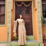 Shiny Doshi Instagram - "A radiant vision in traditional Indian attire, she exudes timeless beauty and pure joy." #dhara #pandyastore Outfit by @desai6343 Dadasaheb Phalke Chitranagari FILMCITY Goregaon East Mumbai