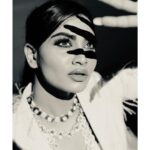Shivani Narayanan Instagram - Monochromes 🫶🏻 @shamini_shankar_official @sathish_photography49 @nidhis_journal @chennai_jazz @ratnamakeupartist