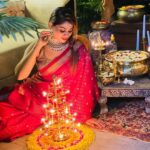 Shivani Narayanan Instagram - Happy Karthigai Deepam 🪔 Happiness is wearing Mom’s wedding saree ♥️