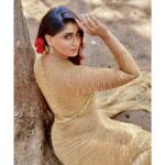 Shivani Narayanan Instagram - Some that glitters are gold . @shamini_shankar_official @sathish_photography49 @ratnamakeupartist @mayon_by_subhathracouture