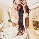 Shivani Rajashekar Instagram - For @teach_for_change with Shaadi by Marriott Presented by @theantoraofficial Powered by @ftvsalon.banjarahills.hyd Co powered by @argentumartshyderabad Outfits: @varunchakkilam Jewellery: @hiyajewellers Footwear: @rapport_shoes Makeup: @emraanartistry Styled by @officialanahita Photography: @shreyansdungarwal Co hosted by @westinhyderabad Sponsored by @aryanajevents Ground Transport: @mercedesbenzsilverstar Decor: @minttusarna #teachforchange2023 #shaadibymarriott