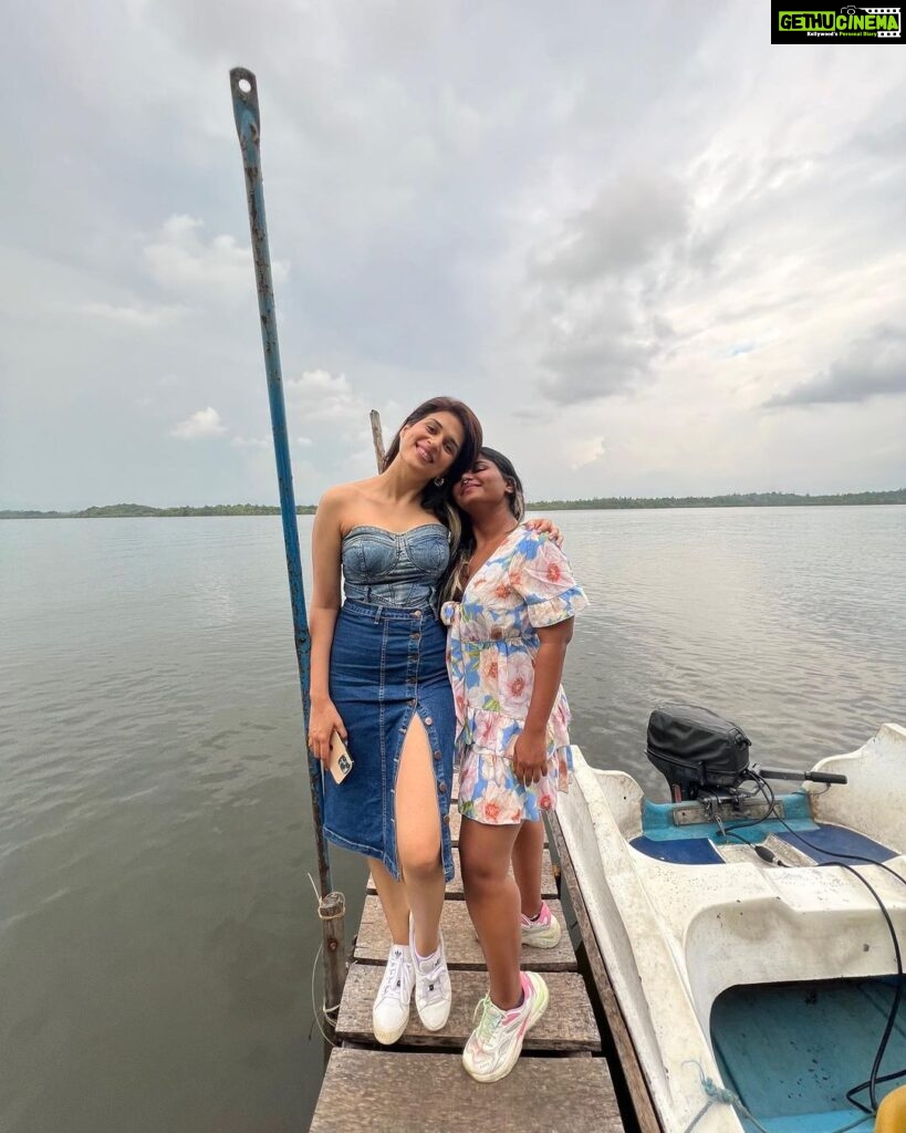 Shraddha Das Instagram - Unforgettable Sri Lankan diaries continued…. @salomipillai @snehzala Wearing @freakinsindia ❤️ Colombo, Srilanka