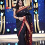 Shreya Anchan Instagram - 600k love 💜🫰🏻 . . . Wearing @kaithari_nesavu_sarees