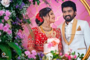 Shreya Anchan Instagram - You’re my hearts dancing partner & I could dance forever with you ❤️ @sidhu_sid_official ❤️ 
 
#receptionlook #ssthirumanam 

Photo credit : @ajay_shadowsphotography @shadowsphotographyy 

Decor : @weddingchakra 

Lehanga: @diadembridal 

Sidhus outfit : @ngrmeeran2627 

Makeup : @lakshmiajay_makeupartistry 

Hair stylist : @mani_stylist_ 

Jewels : @new_ideas_fashions 

Mehendi: @aravinth_mehendi_makeup 
@aurora_mehandi_studio 

Saree draper : @sareedrapist 

Flowers: @reesribridalflowers