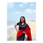 Shritha Sivadas Instagram - ⬅️swipe left , swipe right ➡️. Behind the photoshoot . Jewellery @lolstudiops ♥️ clicks 😎 #iphonography @pranavraaaj