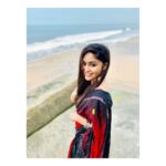 Shritha Sivadas Instagram - ⬅️swipe left , swipe right ➡️. Behind the photoshoot . Jewellery @lolstudiops ♥️ clicks 😎 #iphonography @pranavraaaj