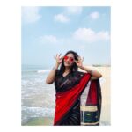Shritha Sivadas Instagram - ⬅️swipe left , swipe right ➡️. Behind the photoshoot . Jewellery @lolstudiops ♥️ clicks 😎 #iphonography @pranavraaaj
