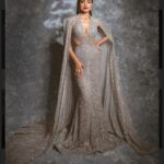 Shriya Saran Instagram - Outfit- @dlmayaofficial Jewellery- @hybajewels @karishma.joolry Makeup- @makeupbymahendra7 Hair- @yogitasheth96 Photographer- deepak_das_photography For @realbollywoodhungama