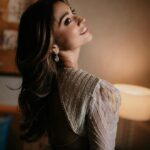 Shriya Saran Instagram - @shriya_saran1109 . Pc : @_dee_jay_r @deepak_vijay_photography Wearing @sithara_kudige @makeupbymahendra7 @priyanka_sherkar1 Jwellery @kushalsfashionjewellery