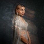 Shriya Saran Instagram - Wearing @dlmayaofficial Jewellery- @hybajewels @karishma.joolry Makeup- @makeupbymahendra7 Photographer- deepak_das_photography Thank you , your wife is gorgeous Thank you @realbollywoodhungama For a great evening Thank you @sukritigrover for styling me . Love that you are at it even with a broken thumb .