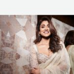 Shriya Saran Instagram - White saree so serene Makeup @makeupbymahendra7 Hair @priyanka_sherkar1 Photographer @venurasuri Saree @sithara_kudige