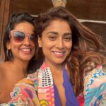 Shriya Saran Instagram - A day in Goa !!!! So worth it , thank you Love you guys @dhrutidave @rahullings @therahulaggarwal @suparnamoitra_