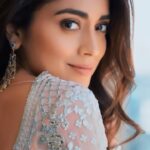 Shriya Saran Instagram - Thank you @lava_kush_ for this video. Love it Thank you @falgunishanepeacockindia for this absolutely amazing saree . For @kabzaamovieofficial music launch . @editingadda7 @coloristdollysekhar thank you 😊 Make up @makeupbymahendra7 Hair @priyanka_sherkar1 @media9manoj @neerjasaran gifted me those earrings years ago . Memories