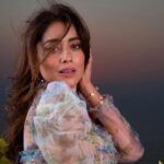 Shriya Saran Instagram - Love this outfit by @gauriandnainika Already wore it twice ! To all you pretty girls , you love your outfit , repeat it ! Recycle it . Sustainability is the key ! Thank you @elleindia for a fab afternoon Make up @mukeshpatilmakeup Hair @priyanka_sherkar1 Photographer @shubhammandhyanphotography